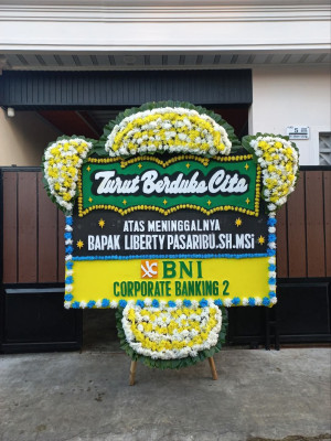 Papan Bunga Duka di Perina