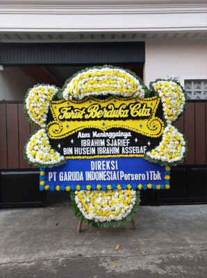 Papan Bunga Duka di Perina